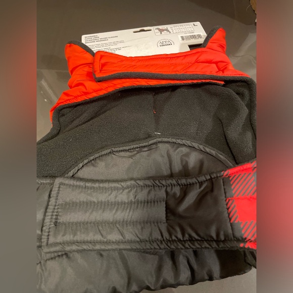 Coleman brand reversible pet puffer jacket coat  size Large new with tags NWT - Picture 6 of 7